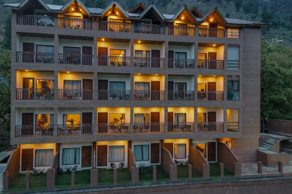 The Chinar Resort & Spa